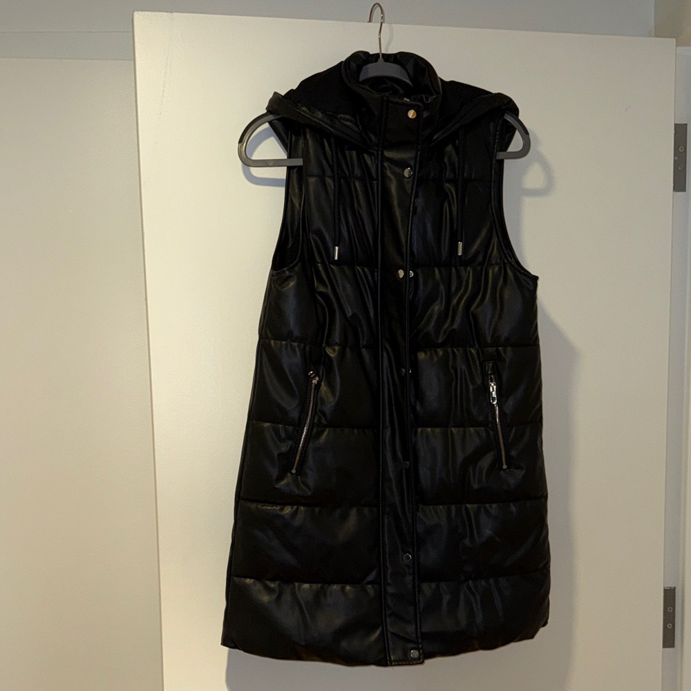 Zara Sleeveless Puffer Vest